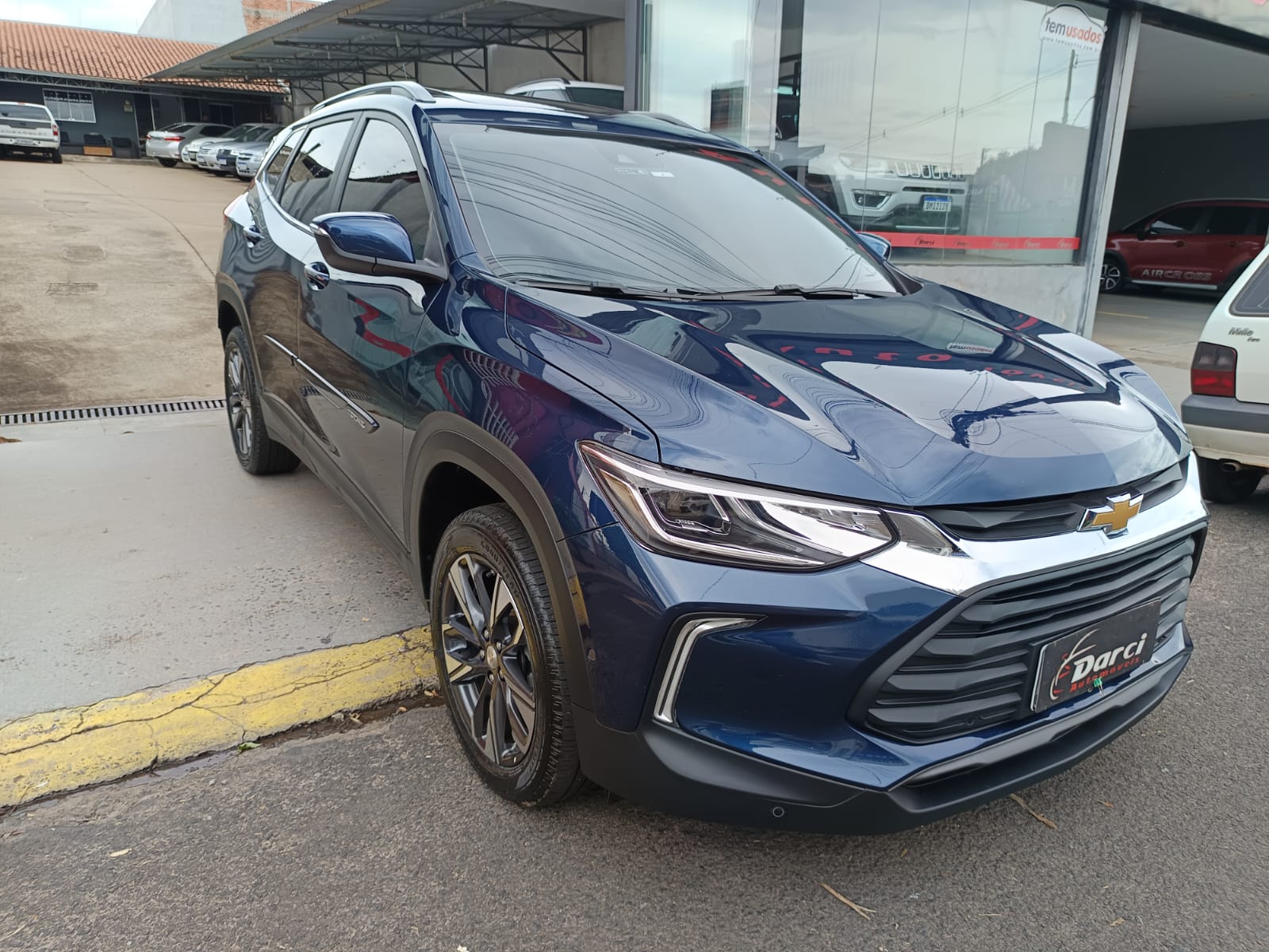 TRACKER PREMIER
